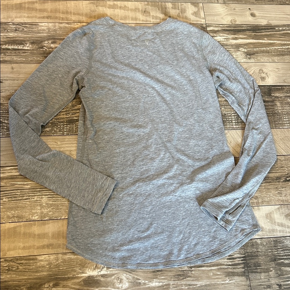 IVIVVA Lululemon Gray Long Sleeve Athletic Shirt Size 14